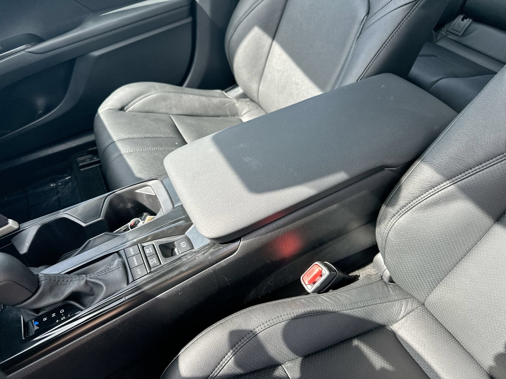 Used 2025 Toyota Camry LE FWD image 20