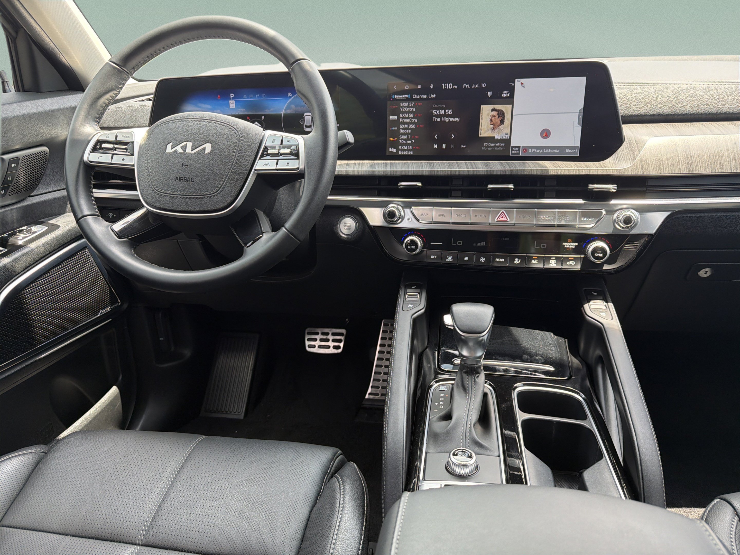Used 2025 Kia Telluride SX w/ SX Captain's Chair Package FWD image 10