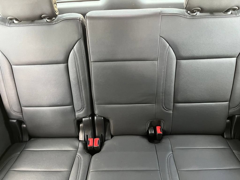 Used 2025 Chevrolet Tahoe LT RWD image 18