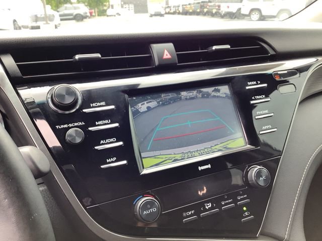 Used 2020 Toyota Camry SE FWD image 19