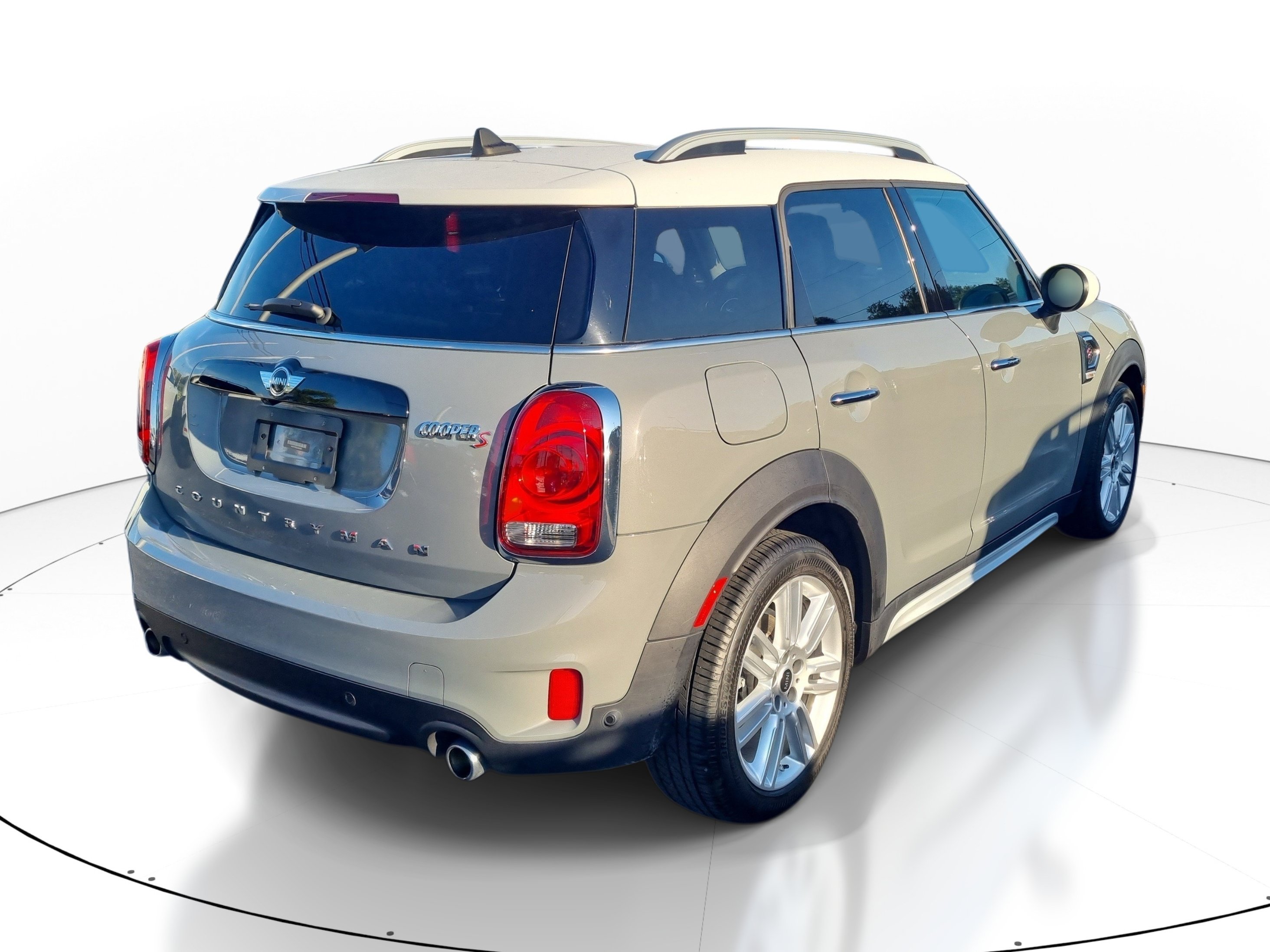 Used 2018 MINI Cooper Countryman S FWD image 6