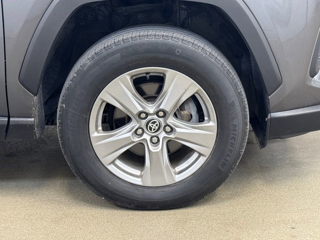 Used 2023 Toyota RAV4 XLE w/ XLE Grade Weather Package image 4
