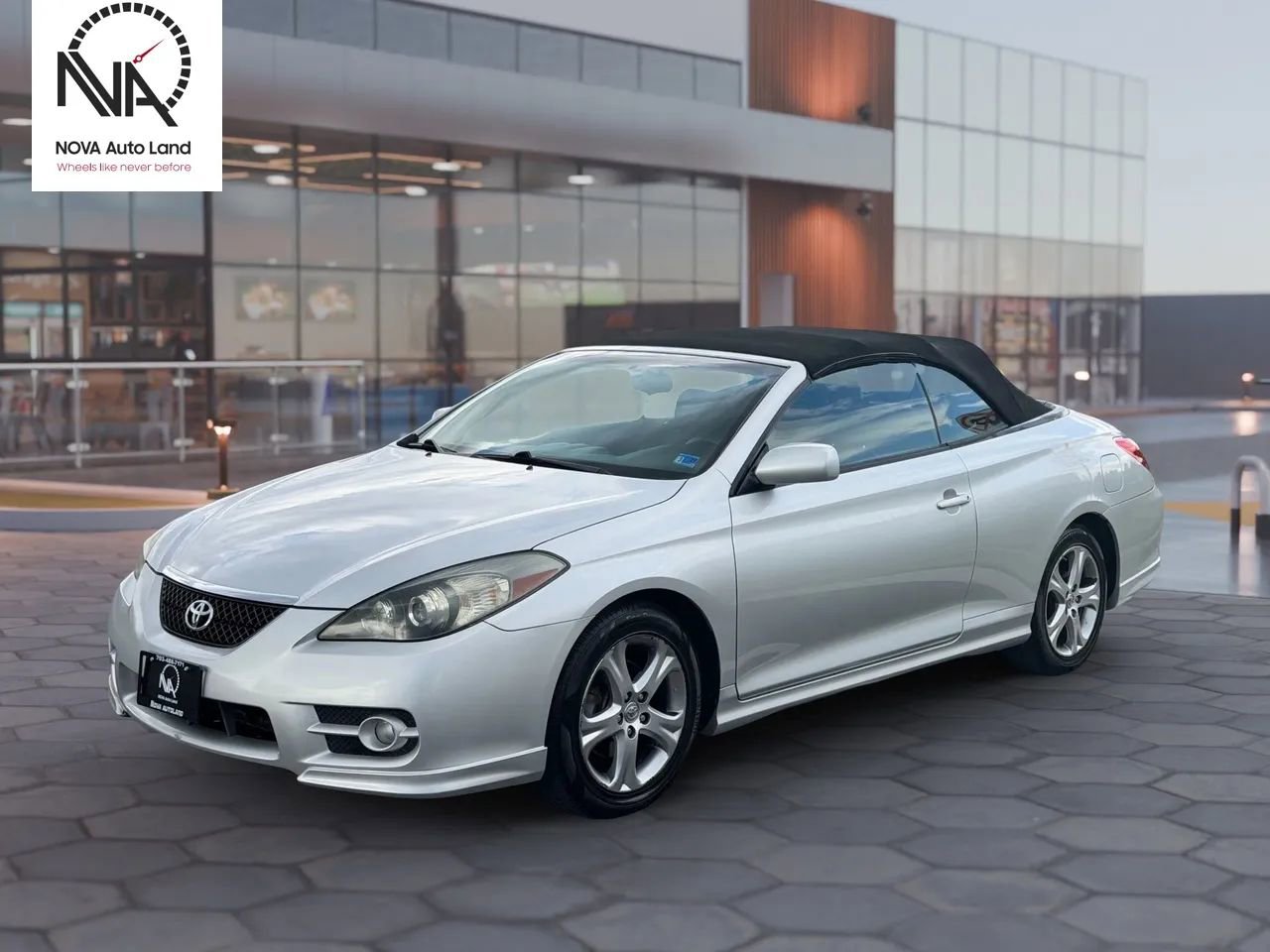 Used 2008 Toyota Solara SE image 2