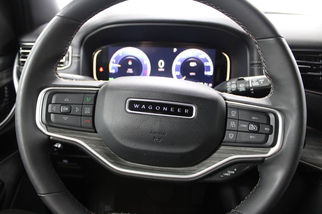 Used 2024 Jeep Wagoneer Series II image 39