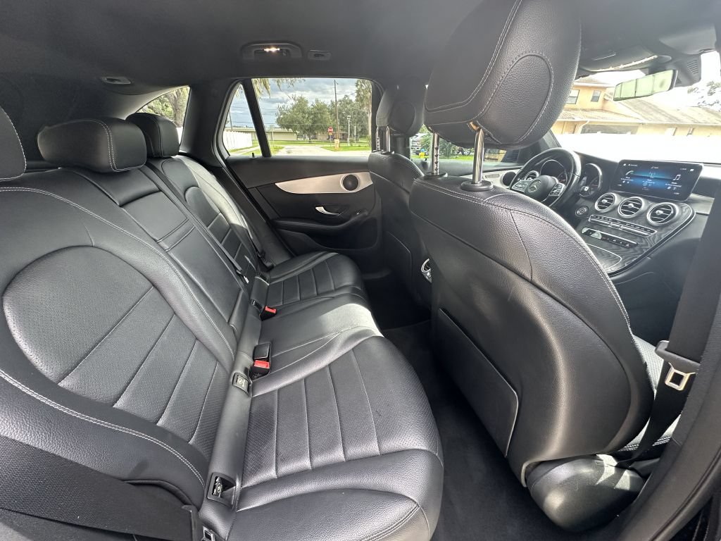 Used 2021 Mercedes-Benz GLC 300 image 9