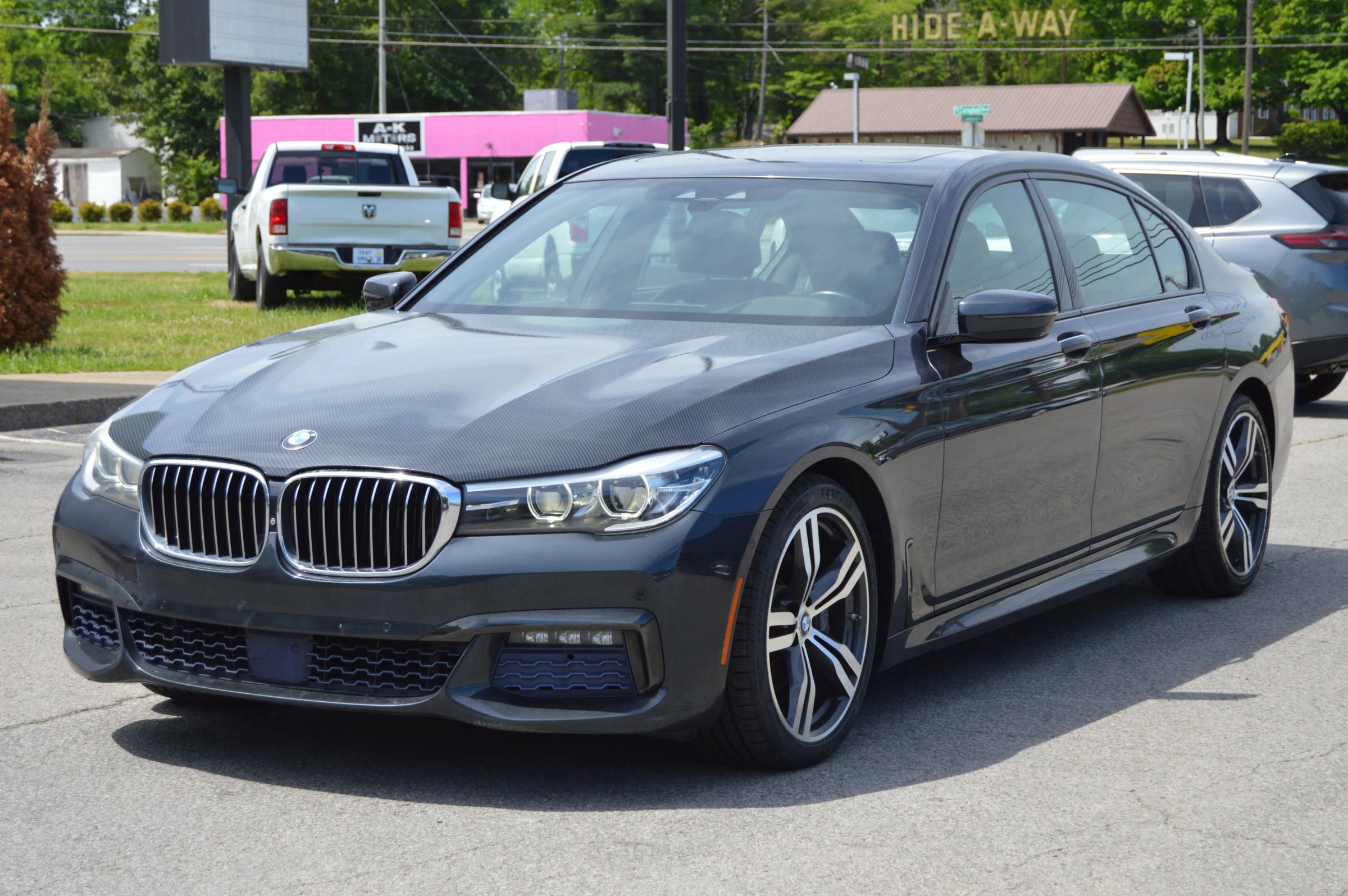 Used 2016 BMW 740i RWD image 1