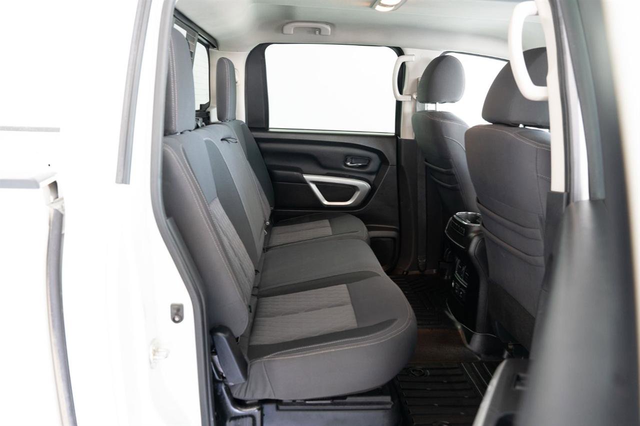 Used 2021 Nissan Titan SV w/ SV Convenience Package AWD/4WD image 20
