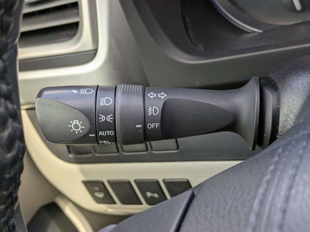 Used 2019 Toyota Highlander Limited AWD/4WD image 35