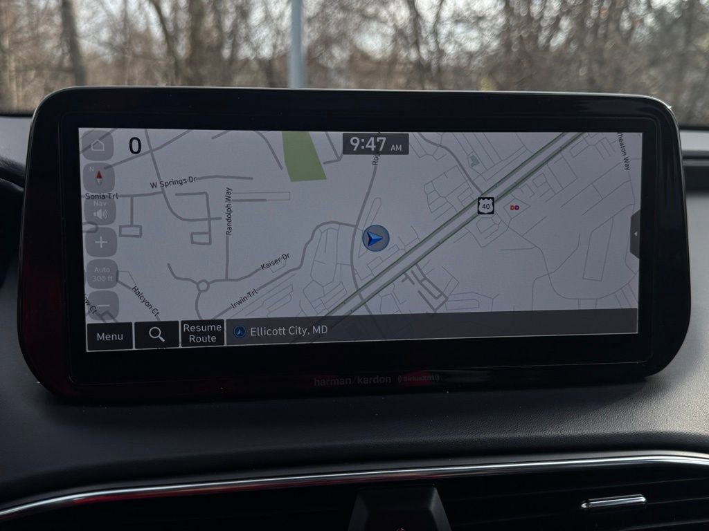 Used 2023 Hyundai Santa Fe SEL w/ Premium Package image 11