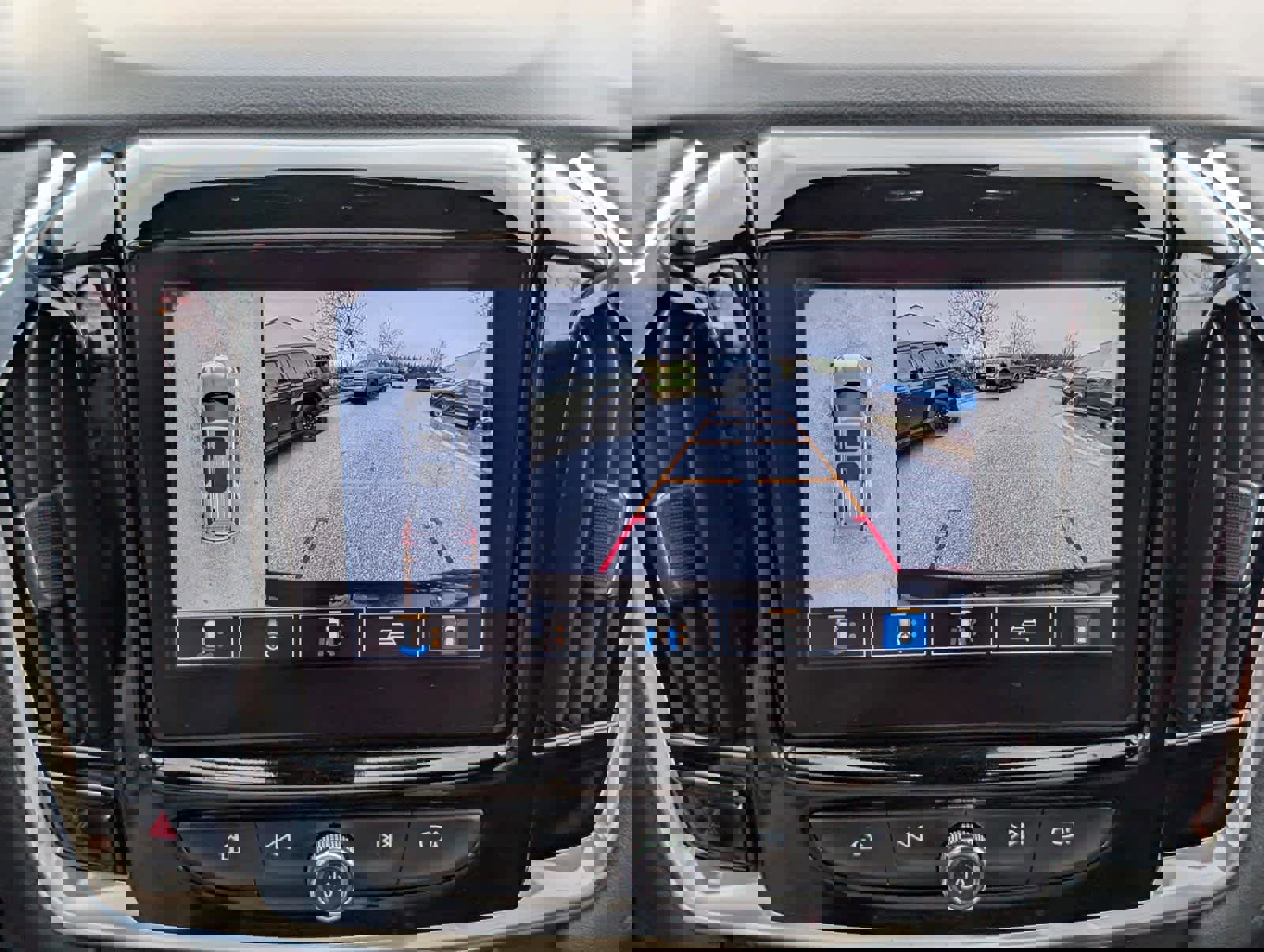 Certified 2023 Chevrolet Traverse RS image 29