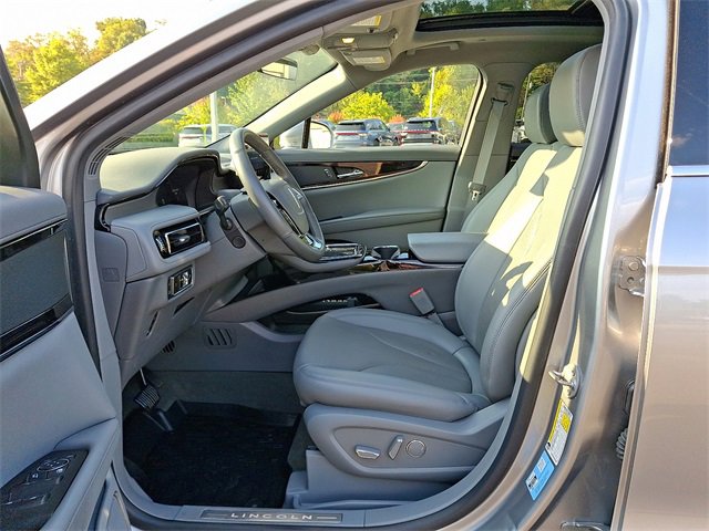 Used 2022 Lincoln Nautilus Reserve image 15