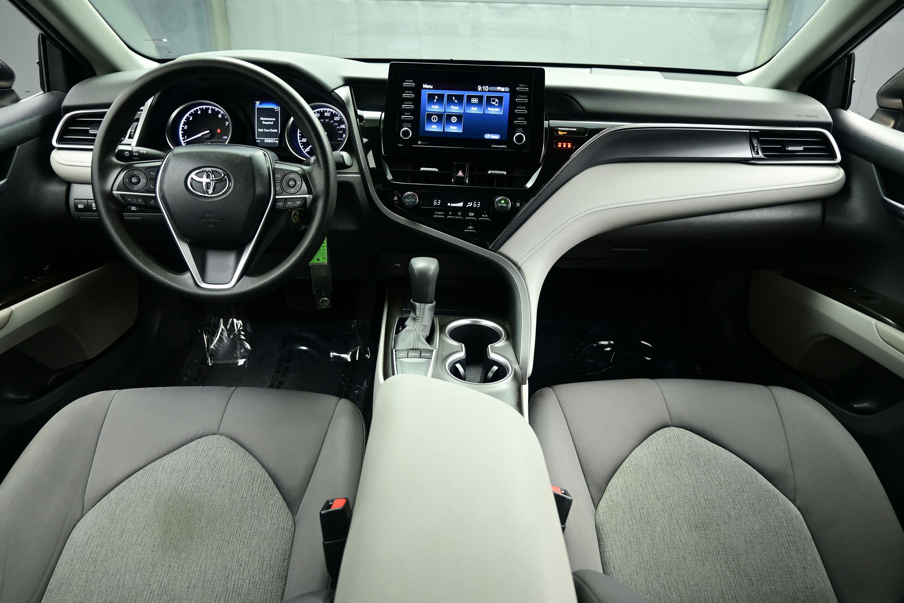 Used 2022 Toyota Camry LE FWD image 16