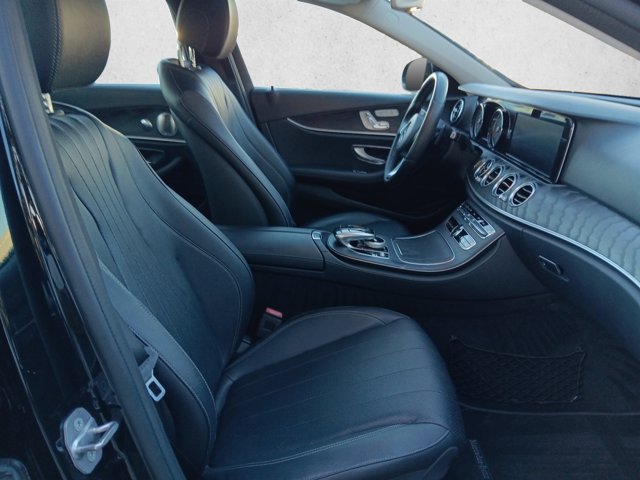Used 2018 Mercedes-Benz E 300 image 21