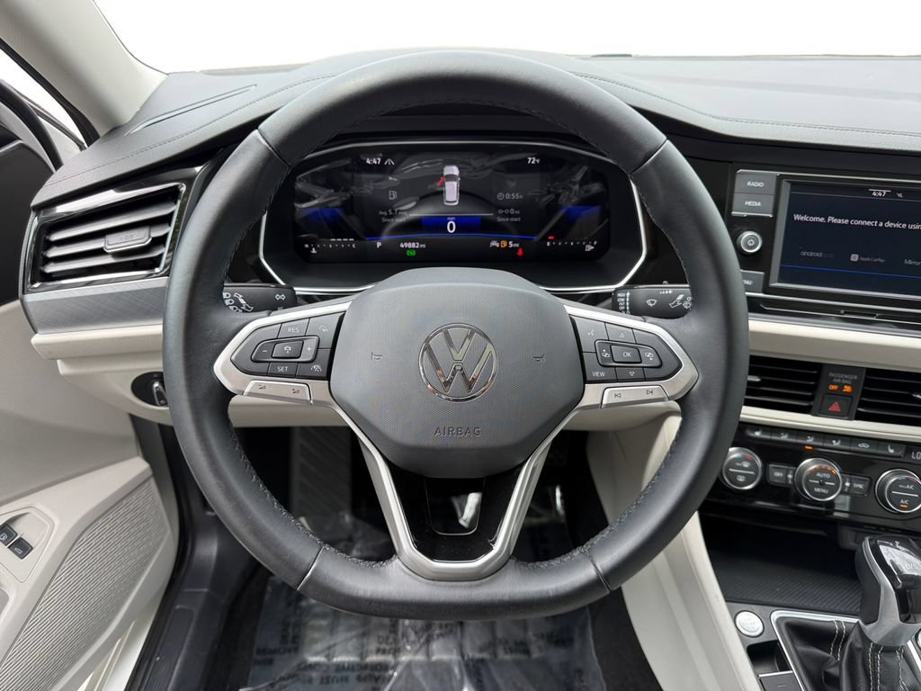 Used 2023 Volkswagen Jetta SE FWD image 12