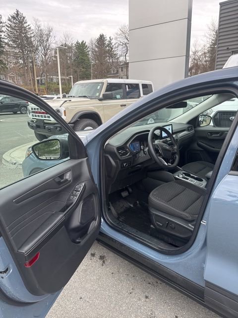 Used 2024 Ford Escape Active image 16