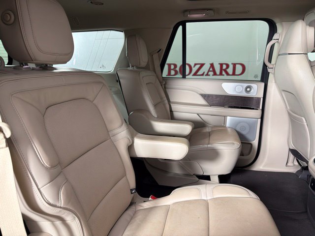 Used 2018 Lincoln Navigator Reserve w/ Technology Package AWD/4WD image 36