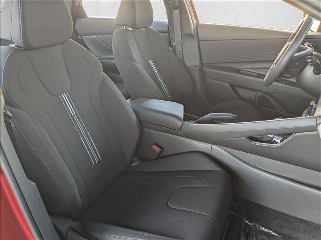 Used 2025 Hyundai Elantra Sport FWD image 20
