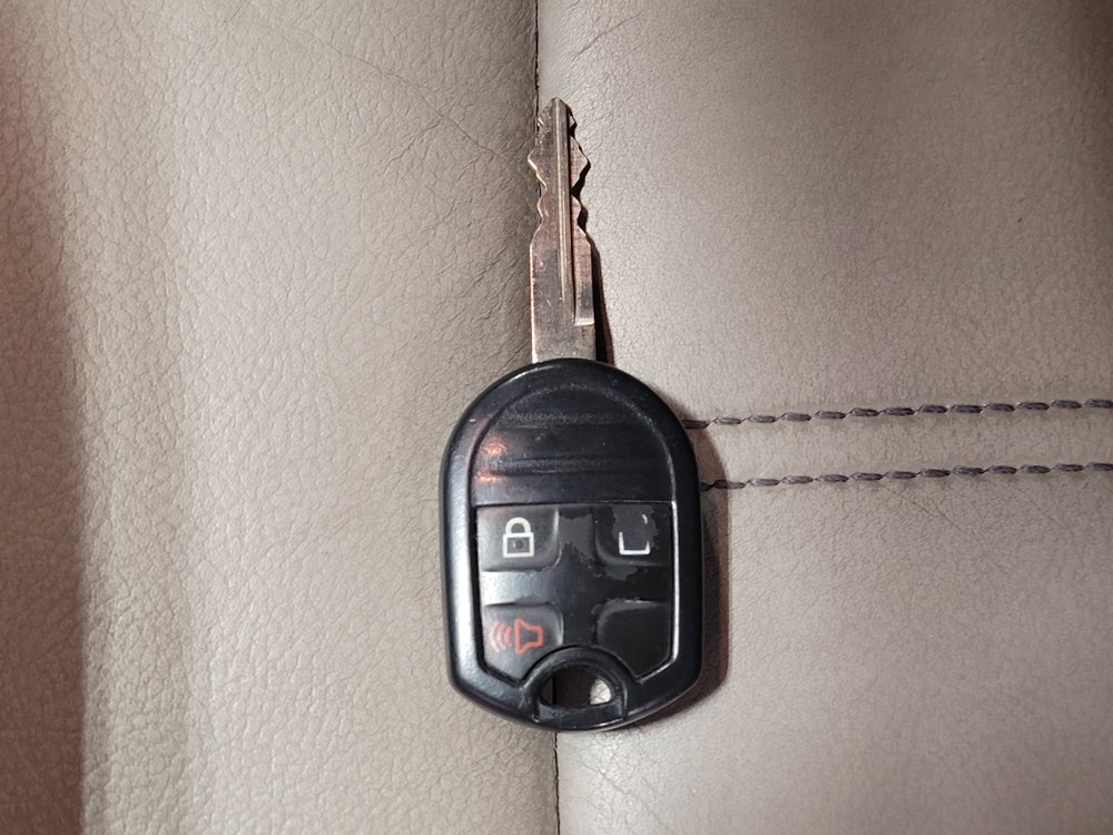 Used 2013 Ford Edge SEL image 32