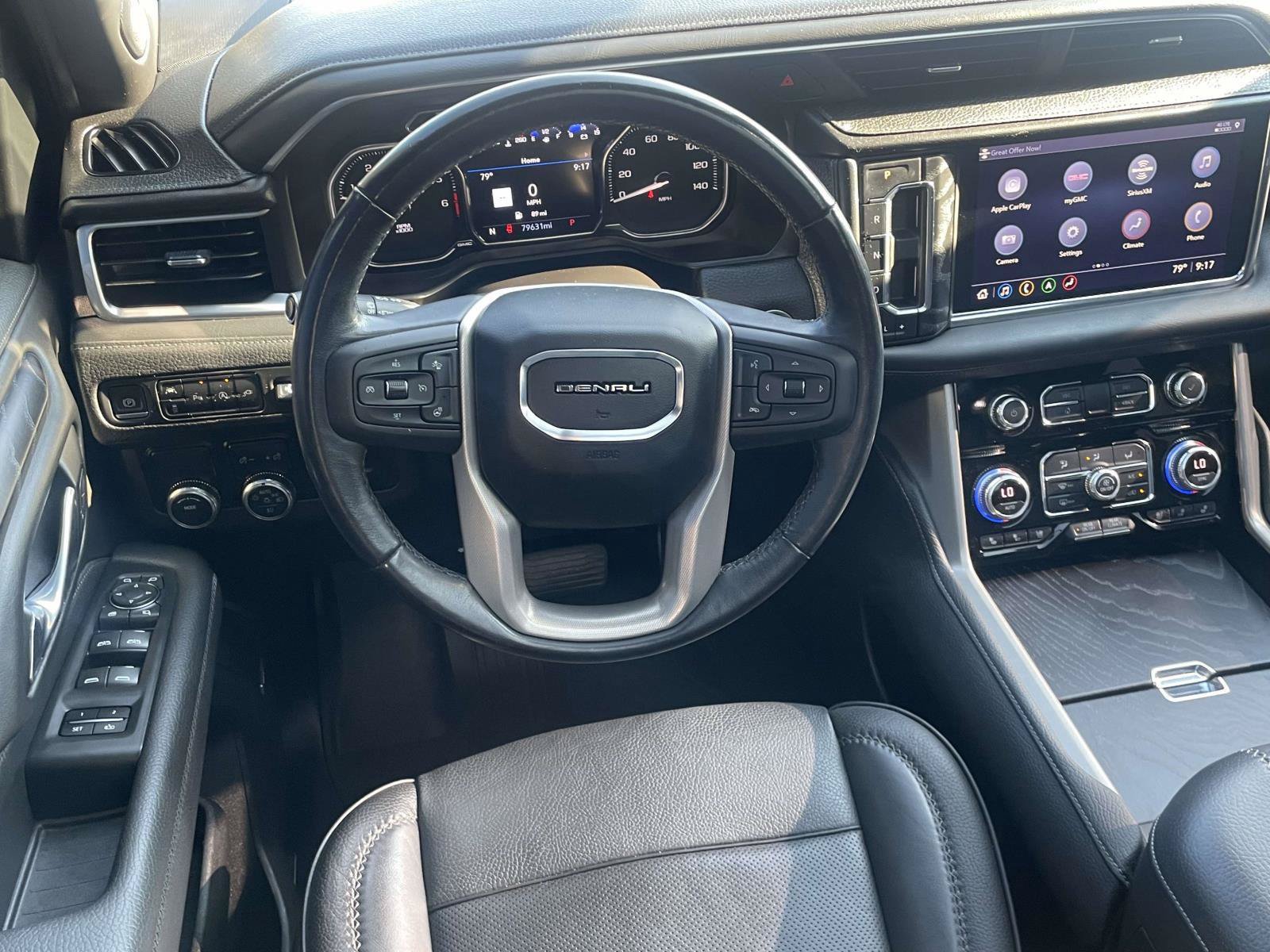 Used 2021 GMC Yukon Denali w/ Denali Premium Package RWD image 17