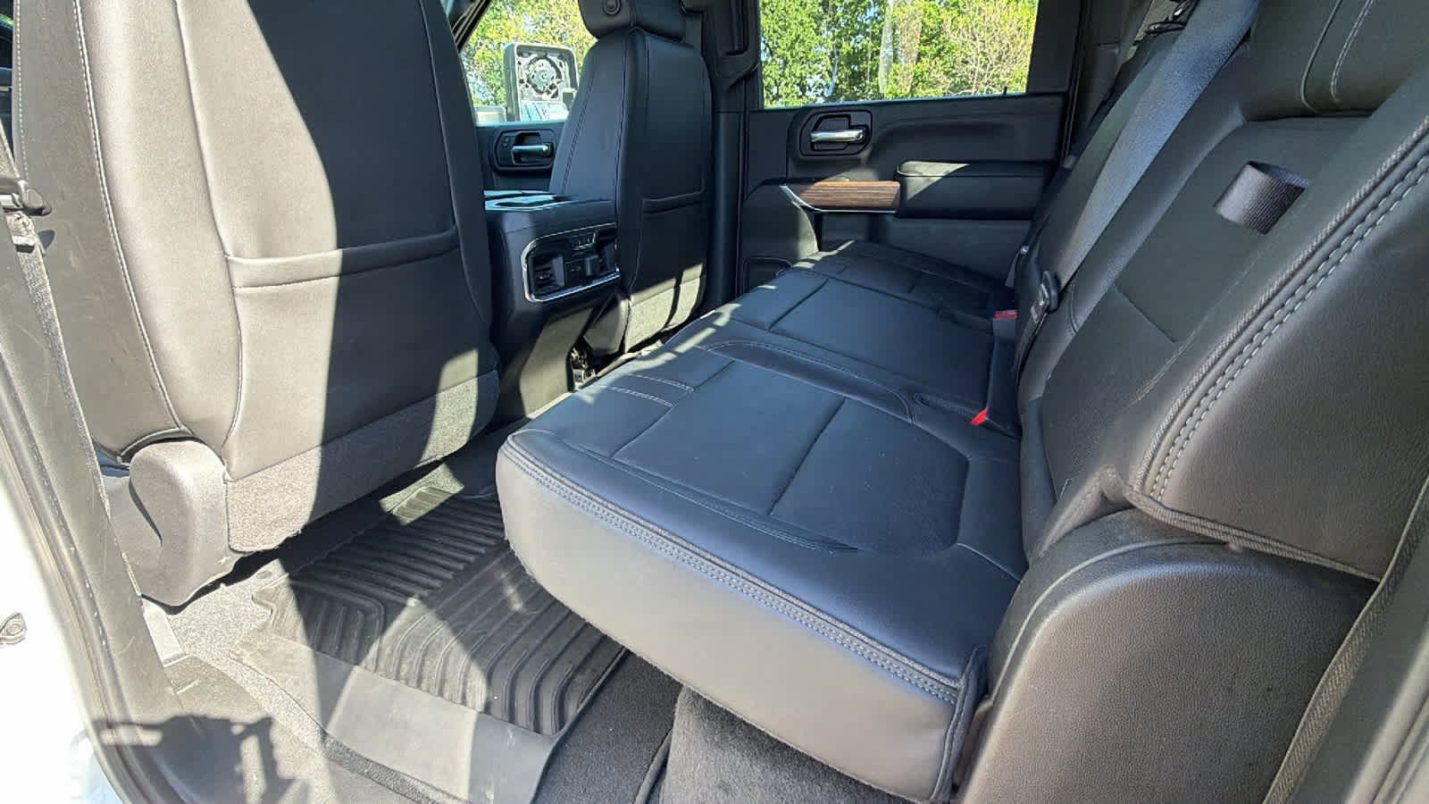 Used 2020 Chevrolet Silverado 2500 High Country w/ Technology Package image 17