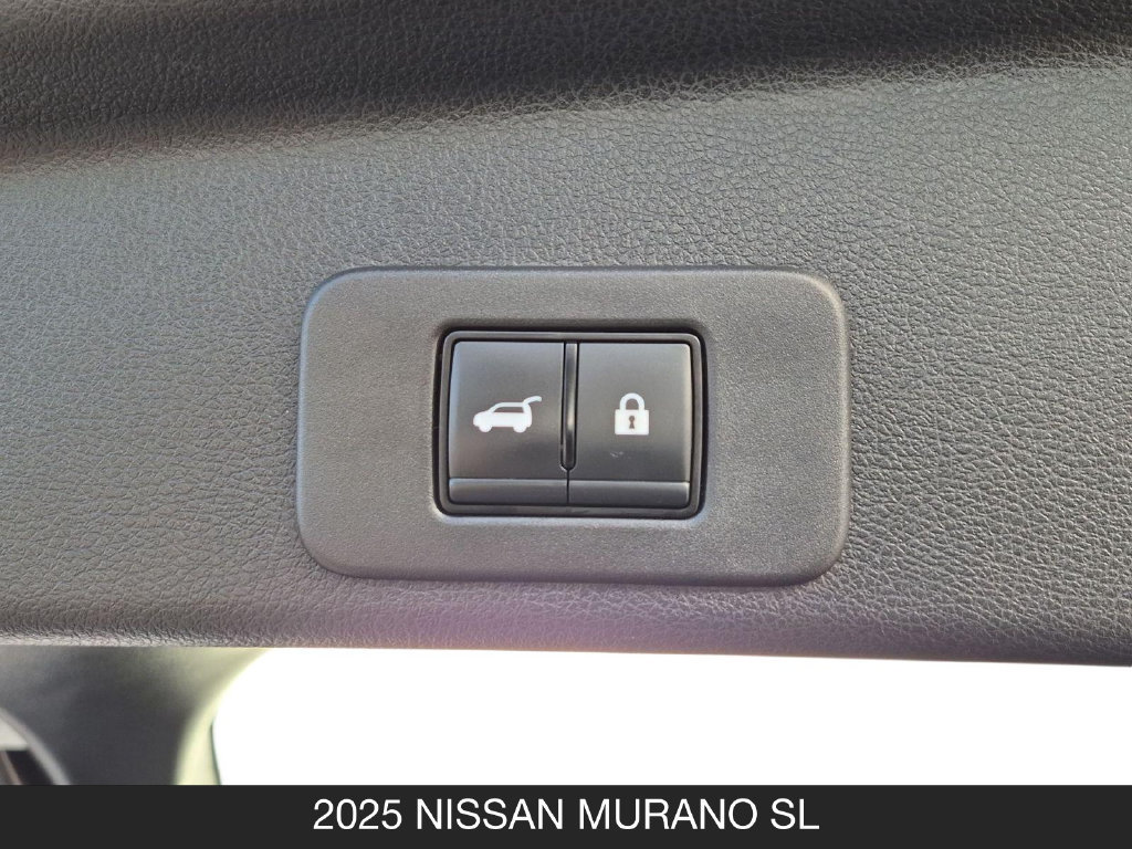 Certified 2025 Nissan Murano SL w/ Cargo Package AWD/4WD image 26