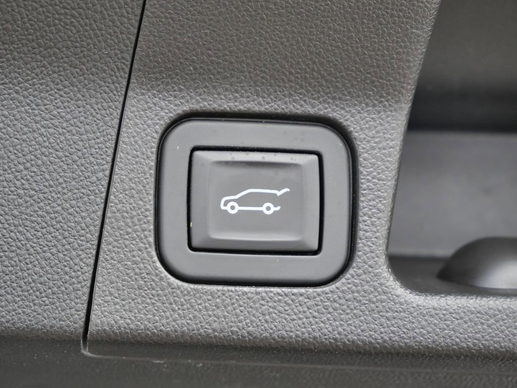 Used 2017 GMC Acadia SLT image 24