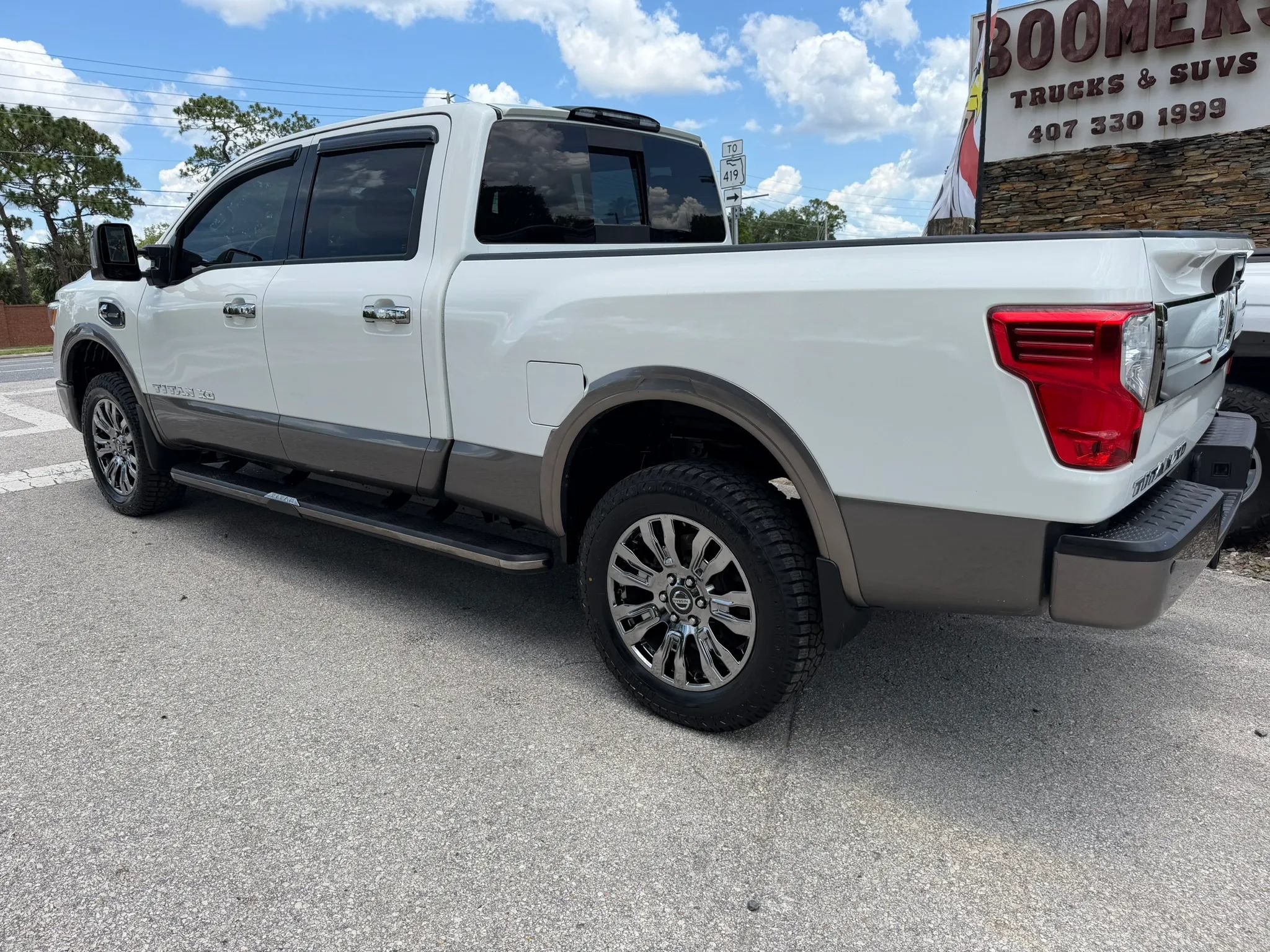 Used 2017 Nissan Titan Platinum Reserve AWD/4WD image 4