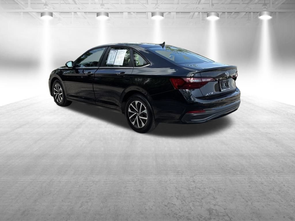 Used 2024 Volkswagen Jetta S FWD image 3
