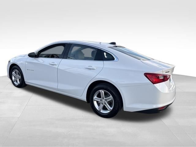 Used 2023 Chevrolet Malibu LS image 3