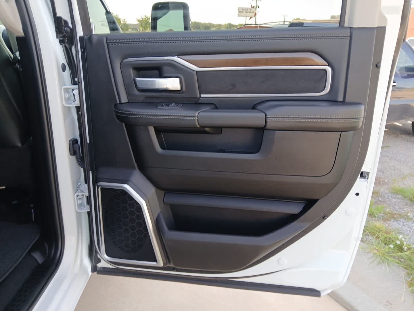 Used 2024 RAM 2500 Laramie w/ Safety Group AWD/4WD image 51