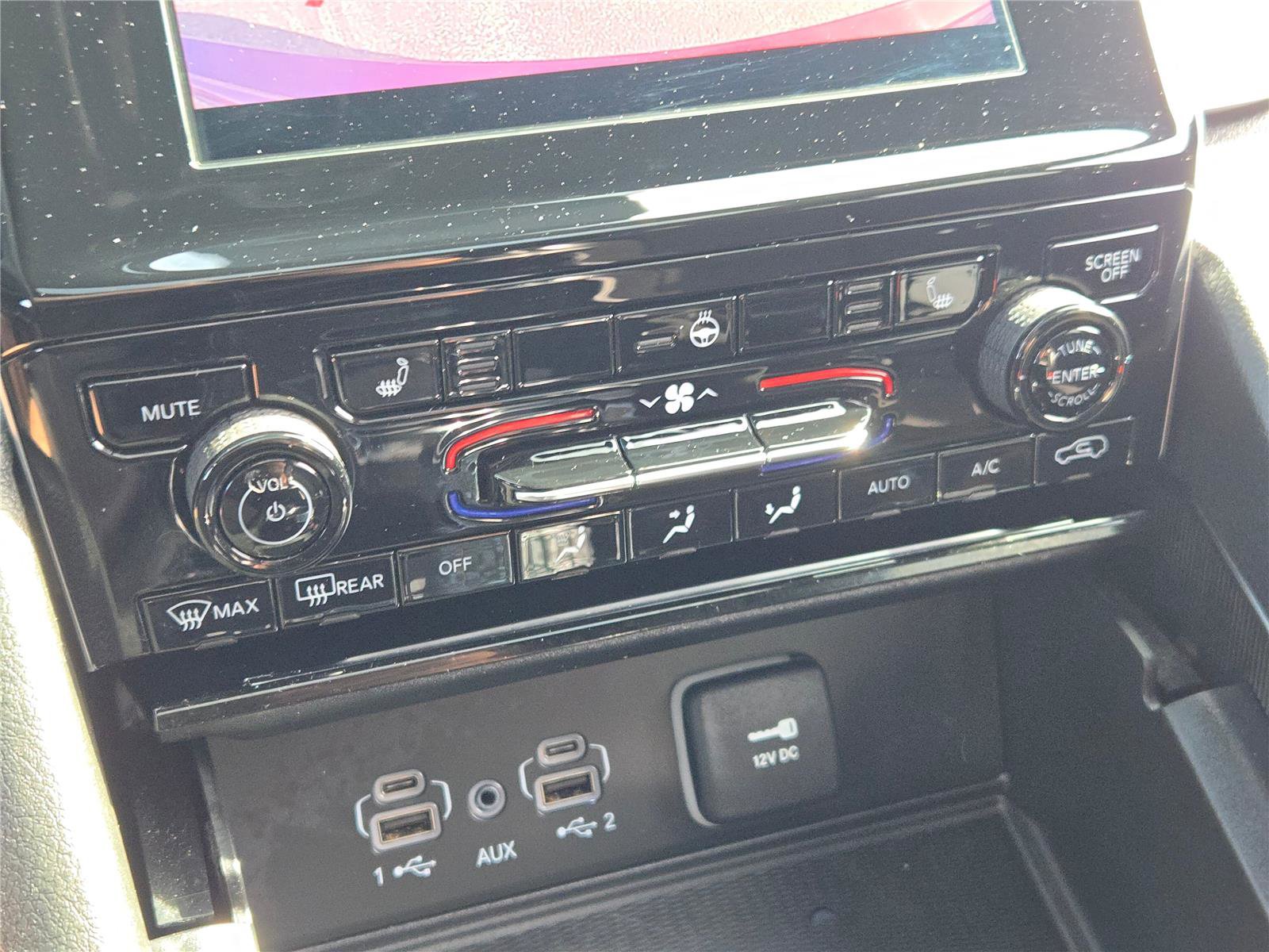 Certified 2024 Jeep Grand Cherokee Altitude image 34