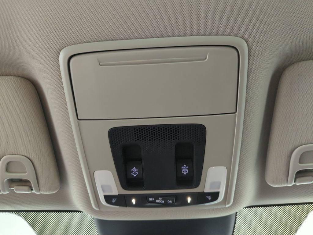 Certified 2024 Honda Pilot Touring image 30