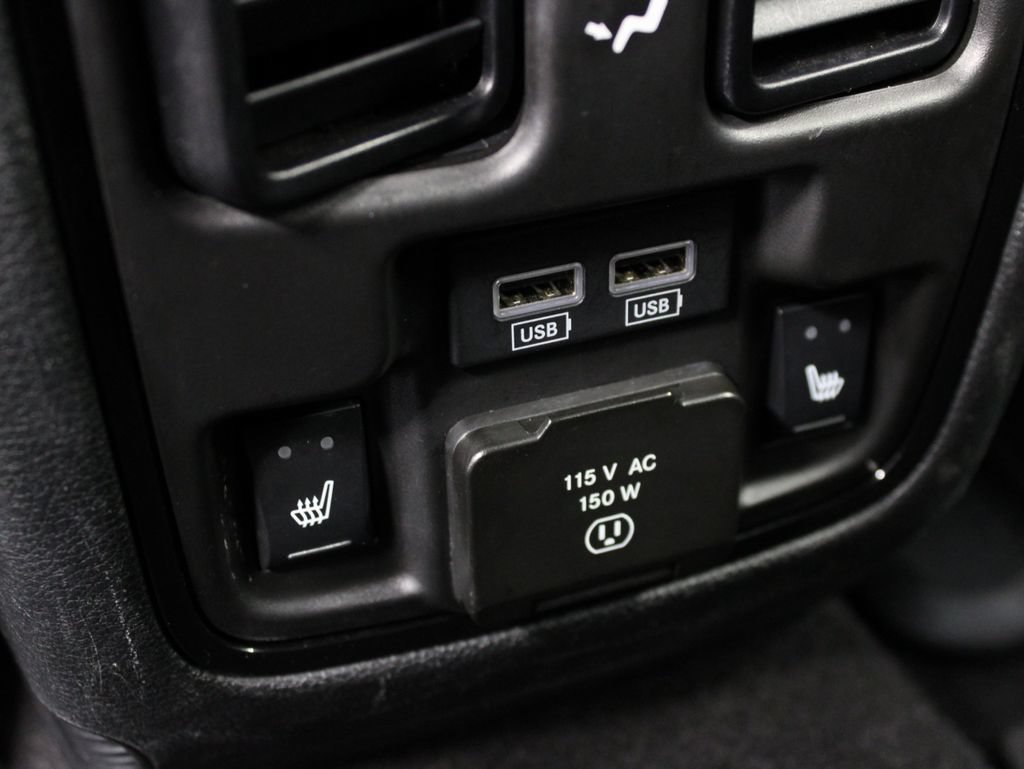 Used 2025 Dodge Durango R/T AWD/4WD image 17