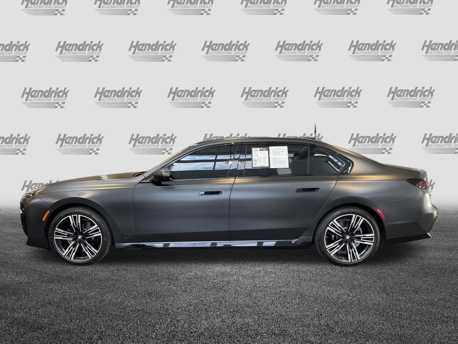 Used 2023 BMW 740i RWD image 7