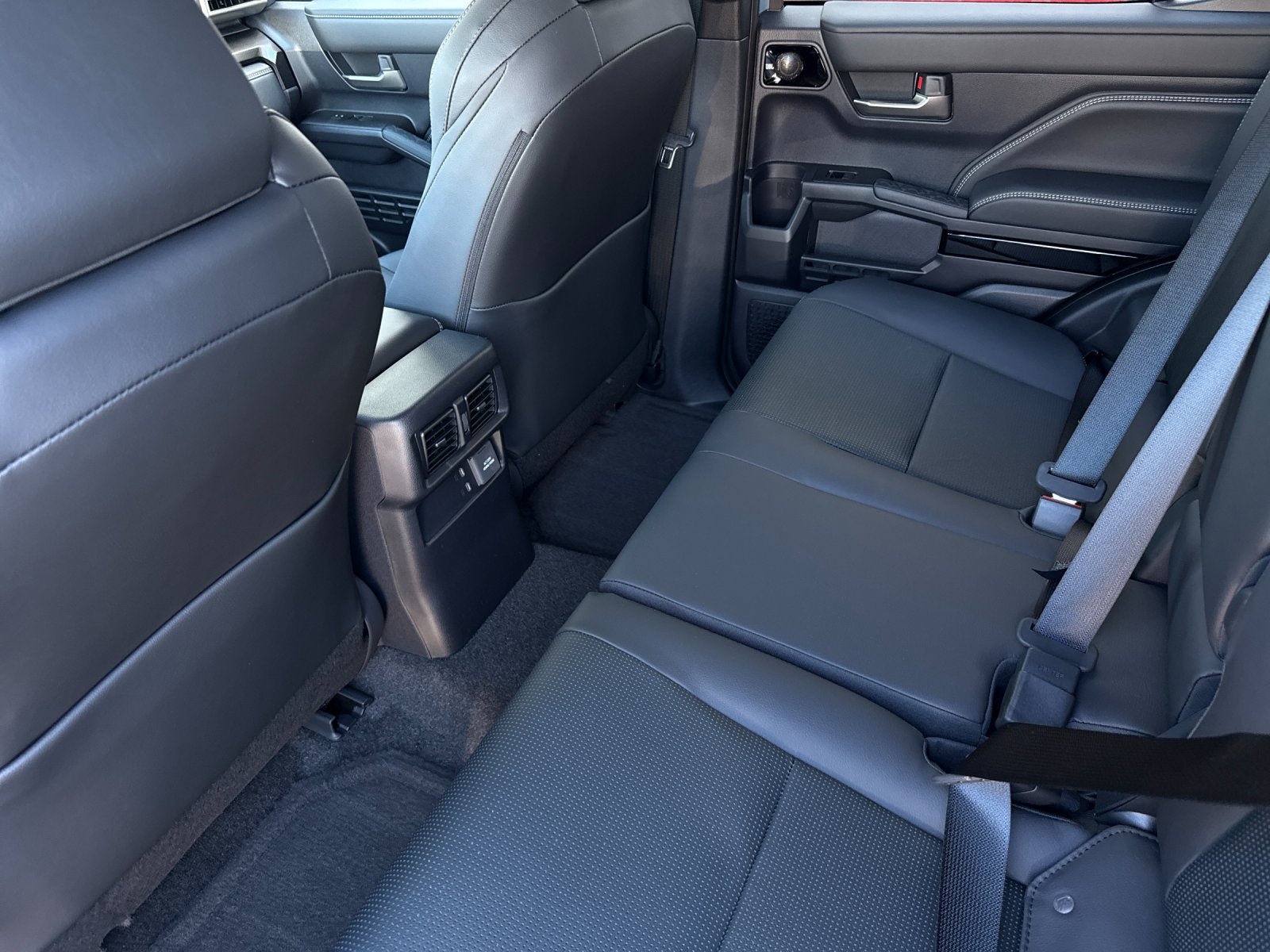 New 2026 Toyota 4Runner Limited AWD/4WD image 11