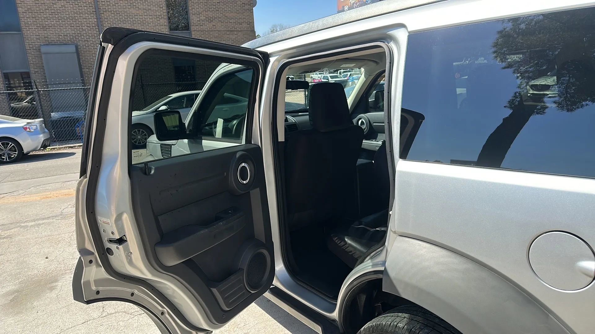 Used 2008 Dodge Nitro SXT image 19