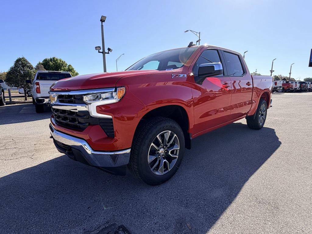 New 2026 Chevrolet Silverado 1500 LT w/ Z71 Off-Road Package AWD/4WD image 8