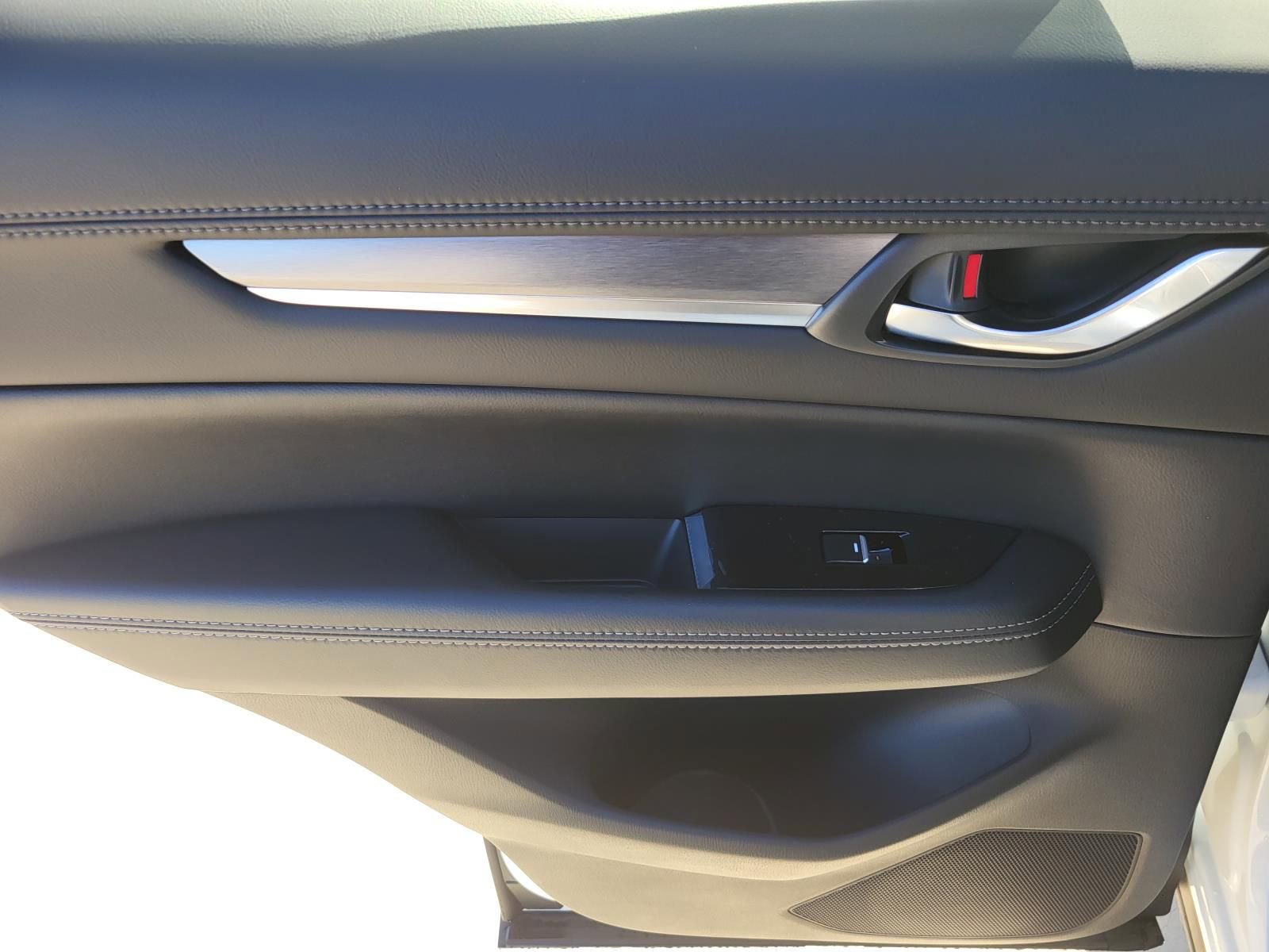 New 2025 MAZDA CX-5 AWD 2.5 S w/ Premium Plus Pkg image 11