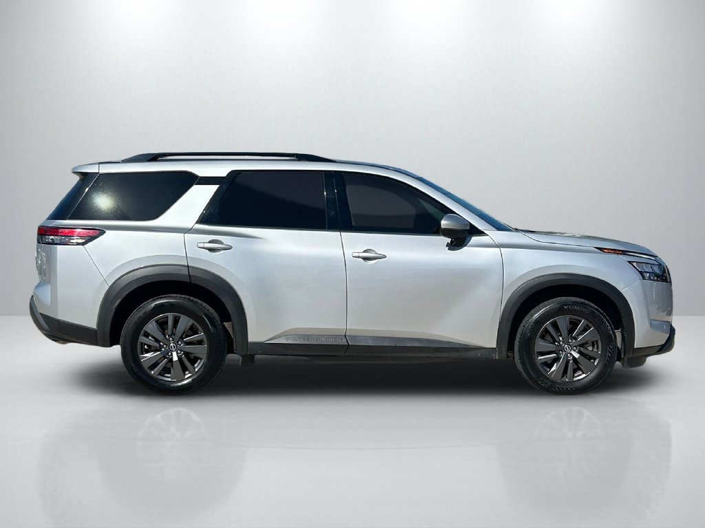 Used 2023 Nissan Pathfinder SV FWD image 4