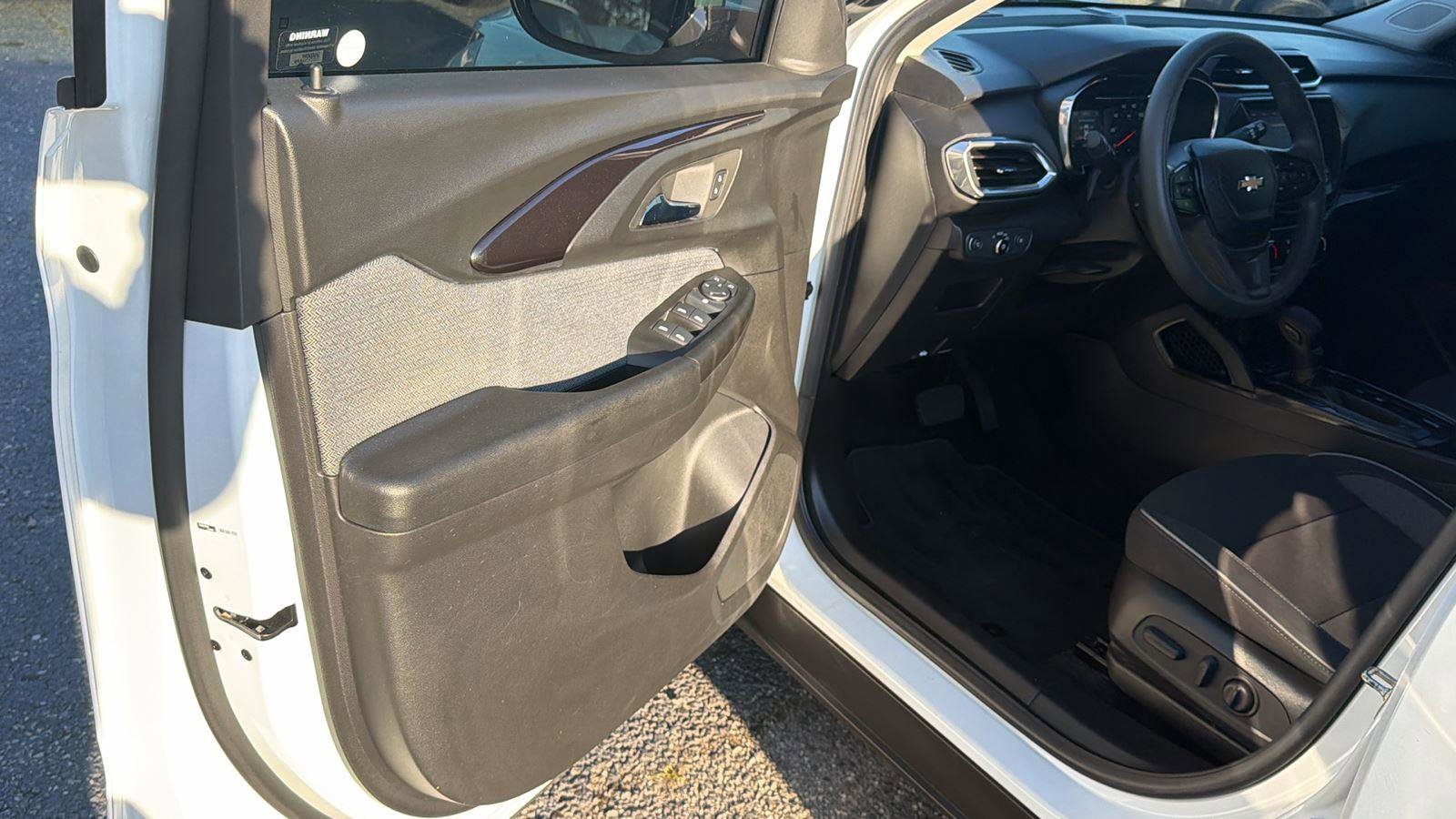 Used 2023 Chevrolet TrailBlazer LT image 10