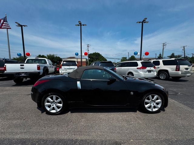 Used 2004 Nissan 350Z Touring RWD image 4