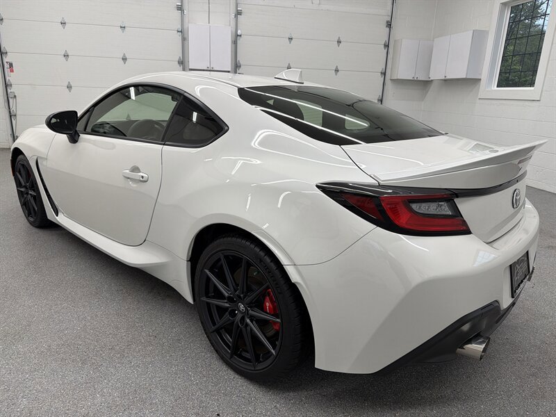 Used 2024 Toyota GR86 Premium w/ Performance Package RWD image 7