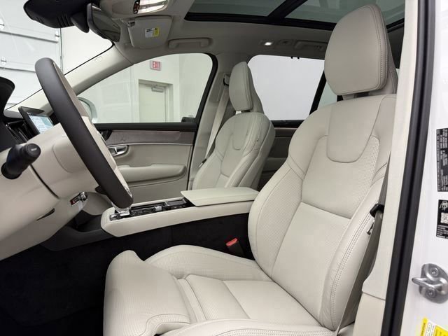 New 2026 Volvo XC90 T8 Ultra w/ Protection Package Premier image 13