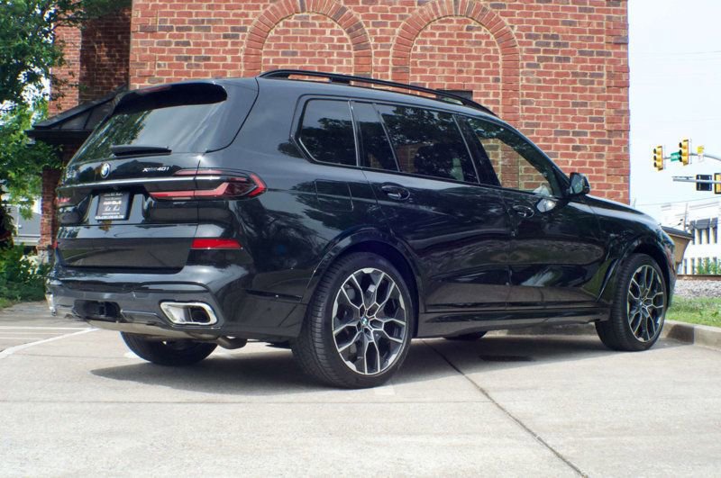 Used 2023 BMW X7 xDrive40i AWD/4WD image 5