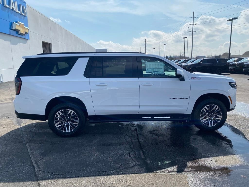 New 2026 Chevrolet Suburban Z71 w/ Comfort Package image 8