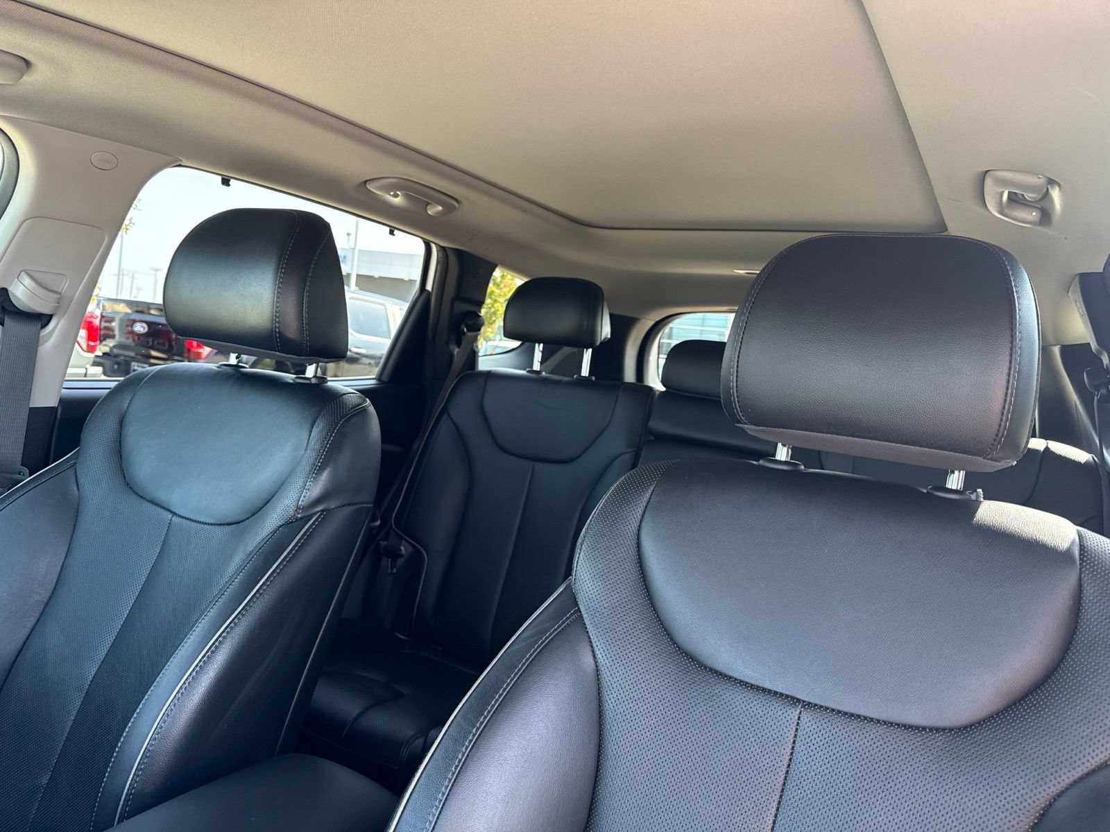 Used 2022 Hyundai Santa Fe SEL w/ Convenience + Premium Package FWD image 25