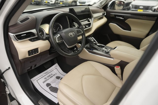 Used 2022 Toyota Highlander Platinum image 8