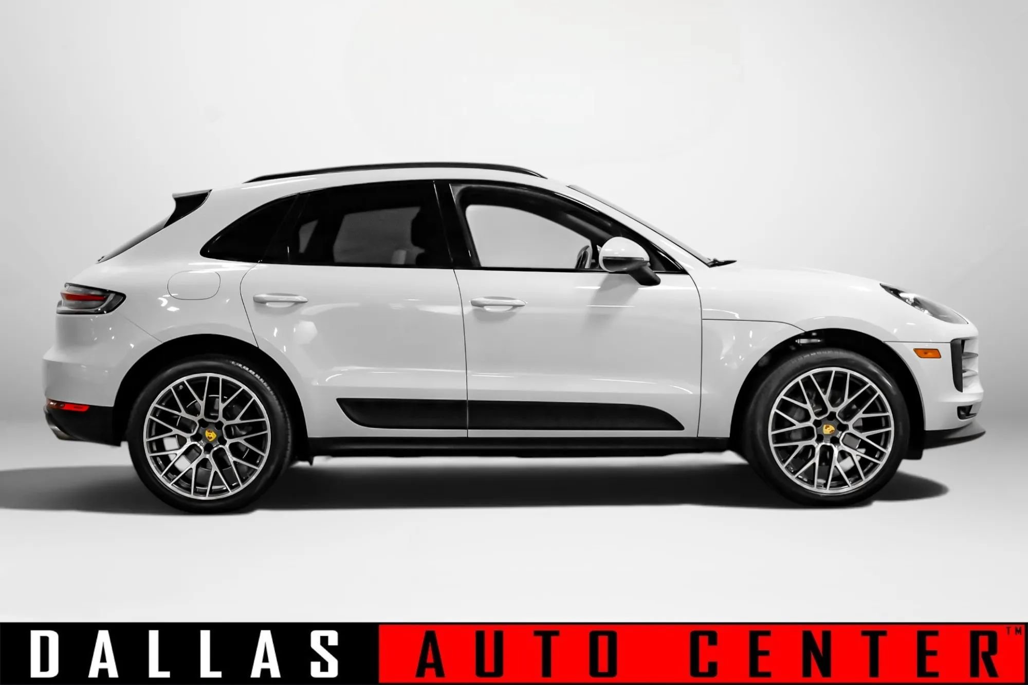 Used 2020 Porsche Macan S AWD/4WD image 4