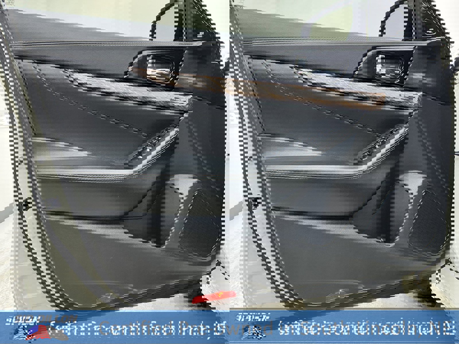 Used 2017 Nissan Maxima Platinum image 14