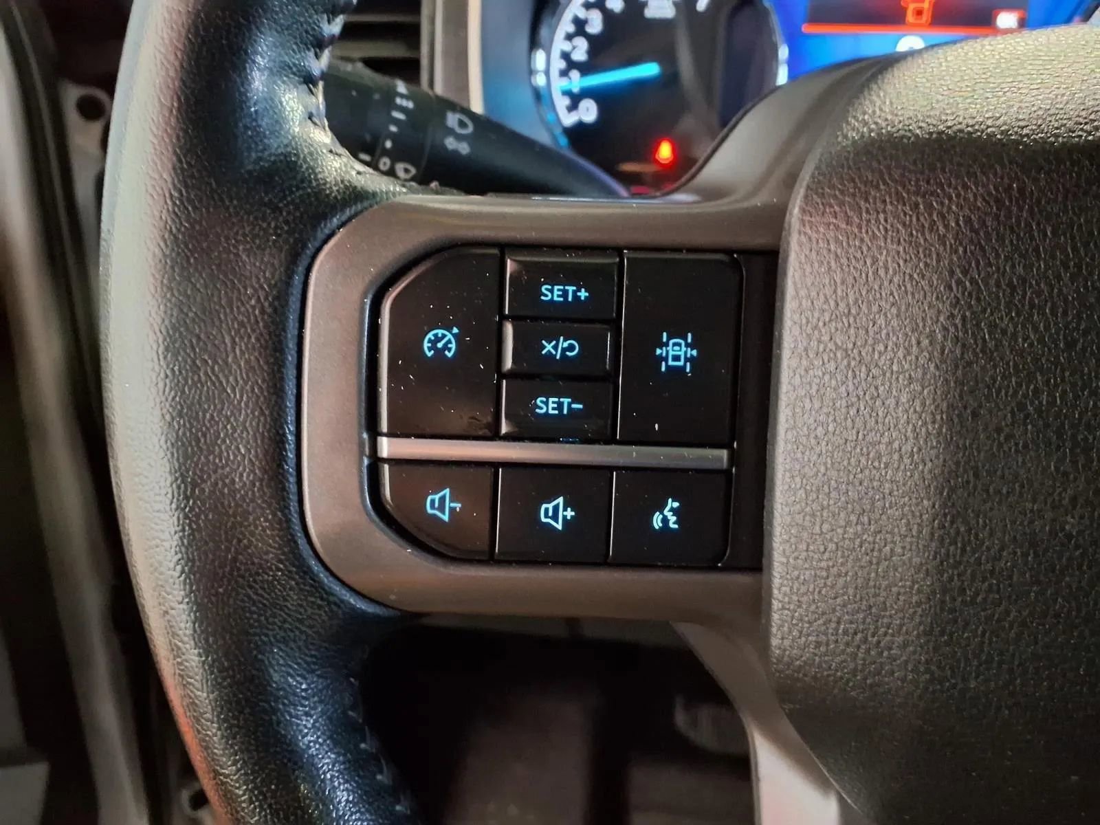 Used 2021 Ford F150 XLT w/ Equipment Group 302A High RWD image 26